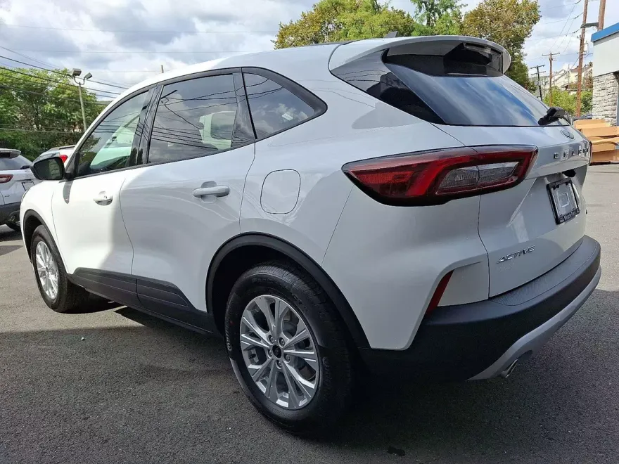 2025 Ford Escape Active photo 1