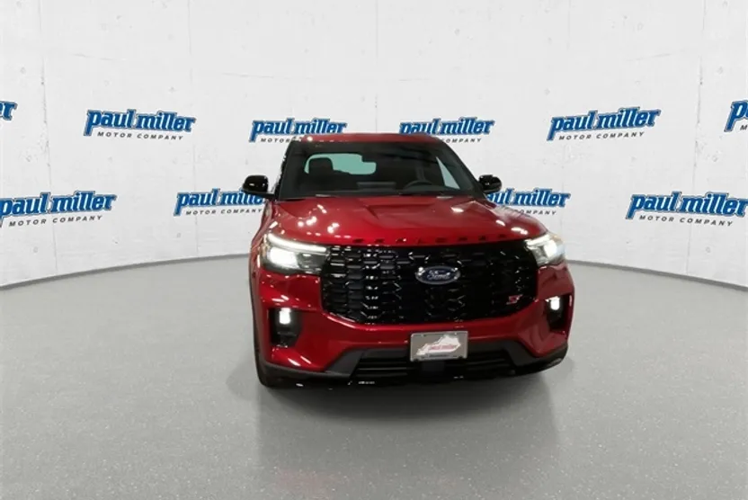2025 Ford Explorer ST photo 1