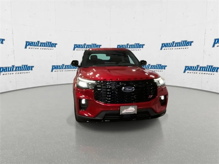 2025 Ford Explorer ST photo 1