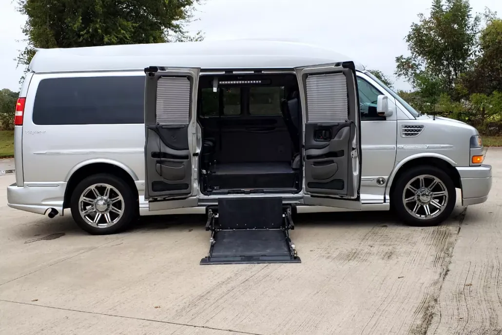 2013 Gmc Savana 2500 photo 1