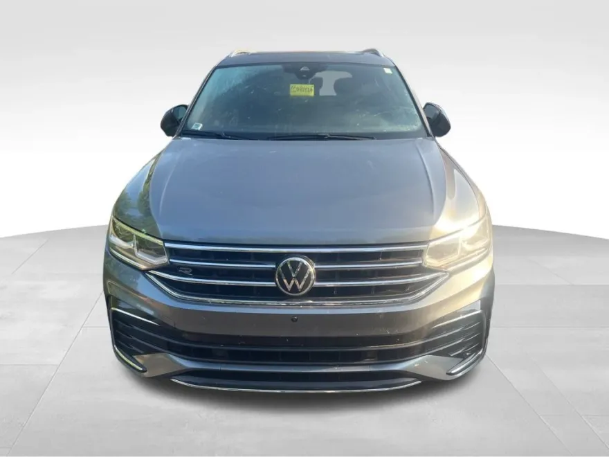 2022 Volkswagen Tiguan SEL Premium R-Line photo 1
