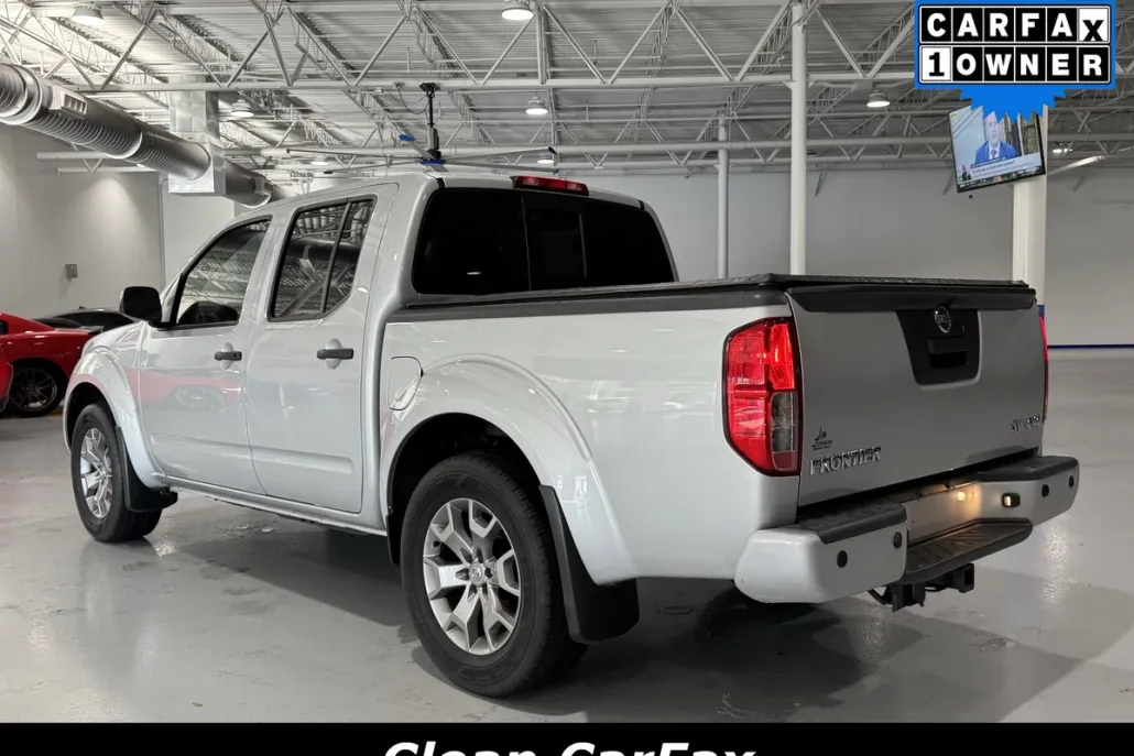 2020 Nissan Frontier Crew Cab SV photo 1