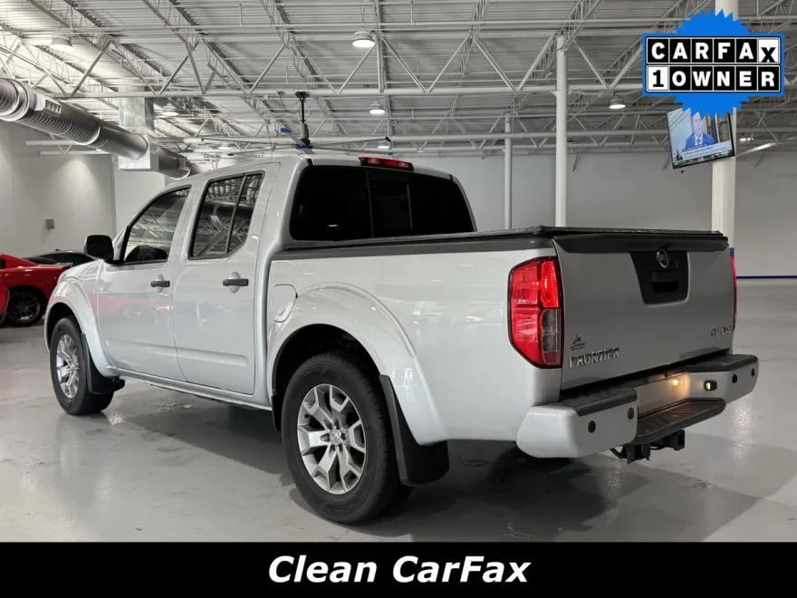 2020 Nissan Frontier Crew Cab SV photo 1