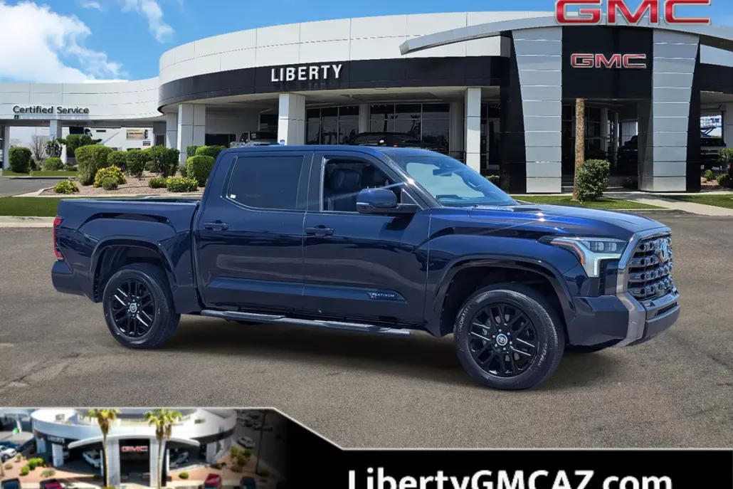 2023 Toyota Tundra Platinum photo 1
