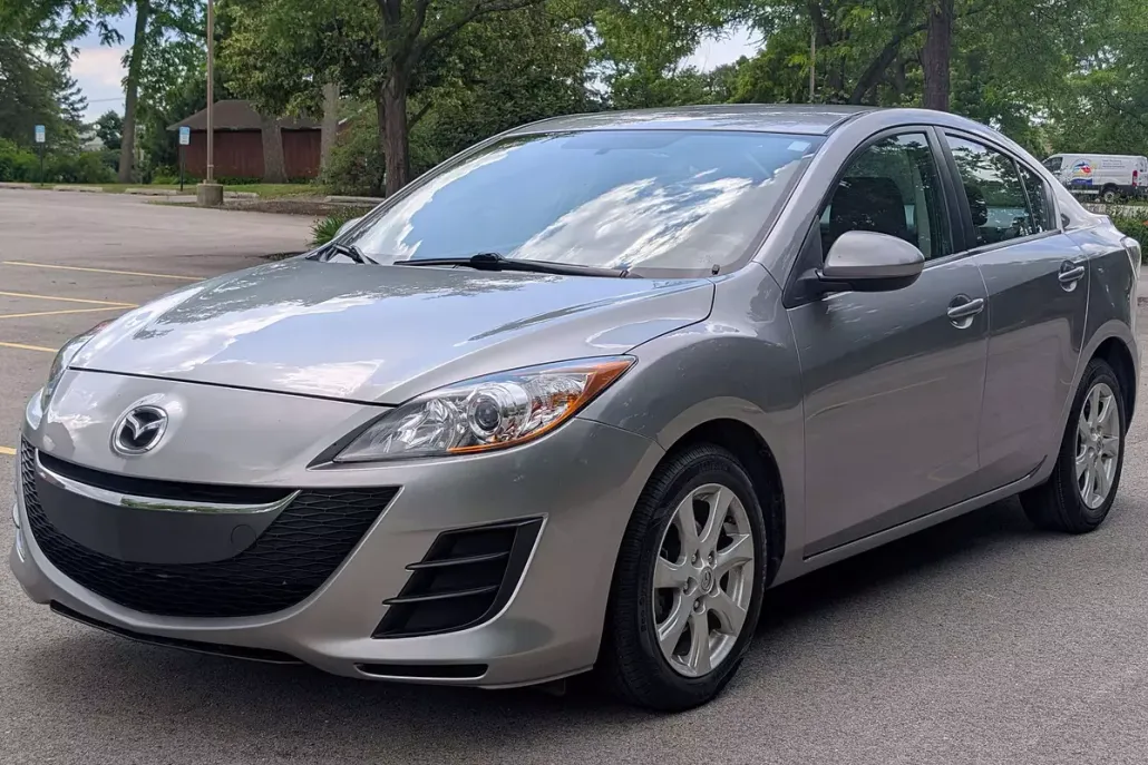 2010 Mazda Mazda3 Touring photo 1