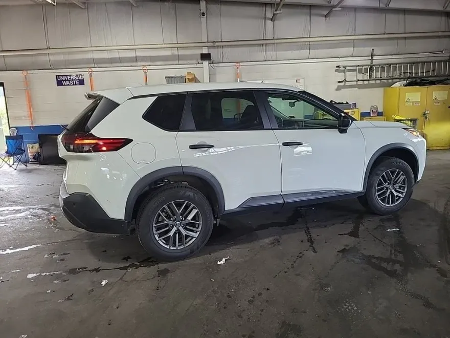 2021 Nissan Rogue S photo 1