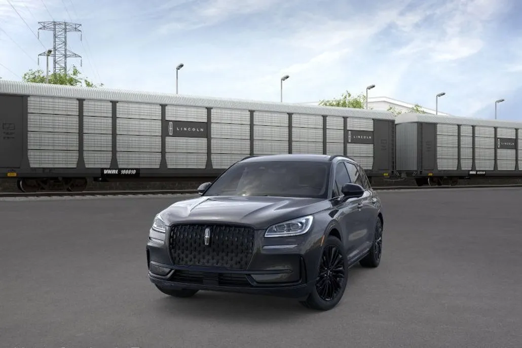 2025 Lincoln Corsair Grand Touring photo 1