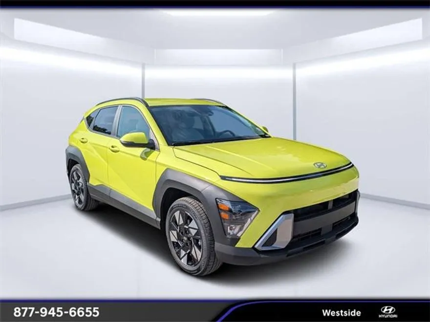 2025 Hyundai Kona SEL photo 1