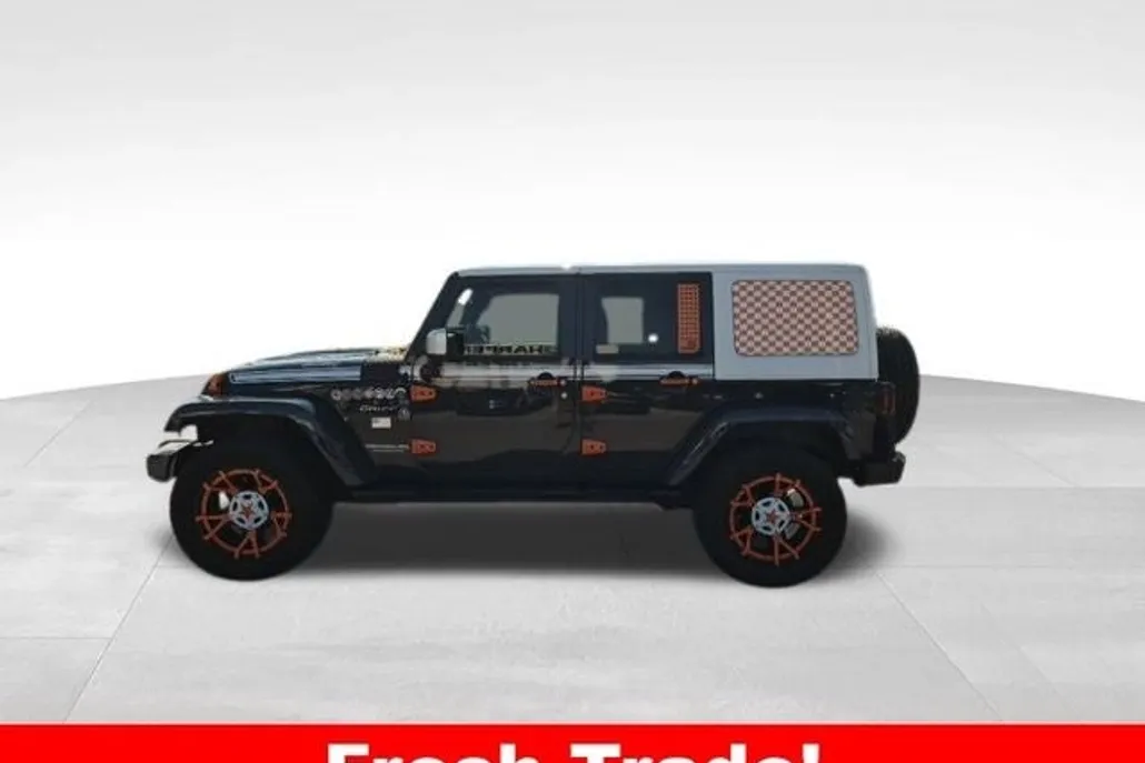 2017 Jeep Wrangler Unlimited Sahara photo 1