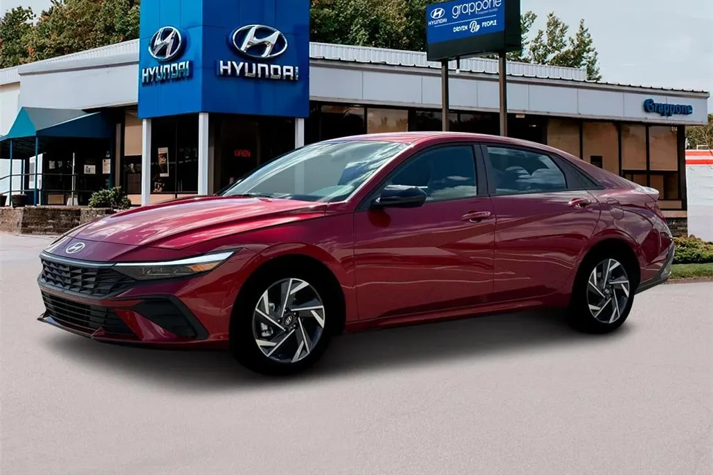 2025 Hyundai Elantra SEL Sport photo 1