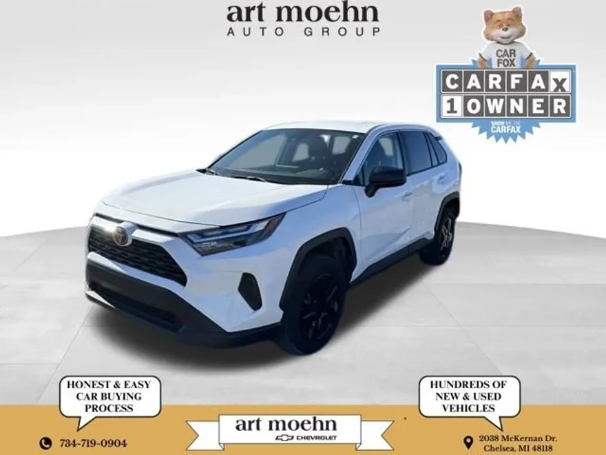 2024 Toyota RAV4 LE photo 1