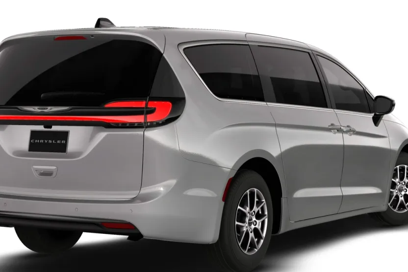 2026 Chrysler Pacifica photo 1