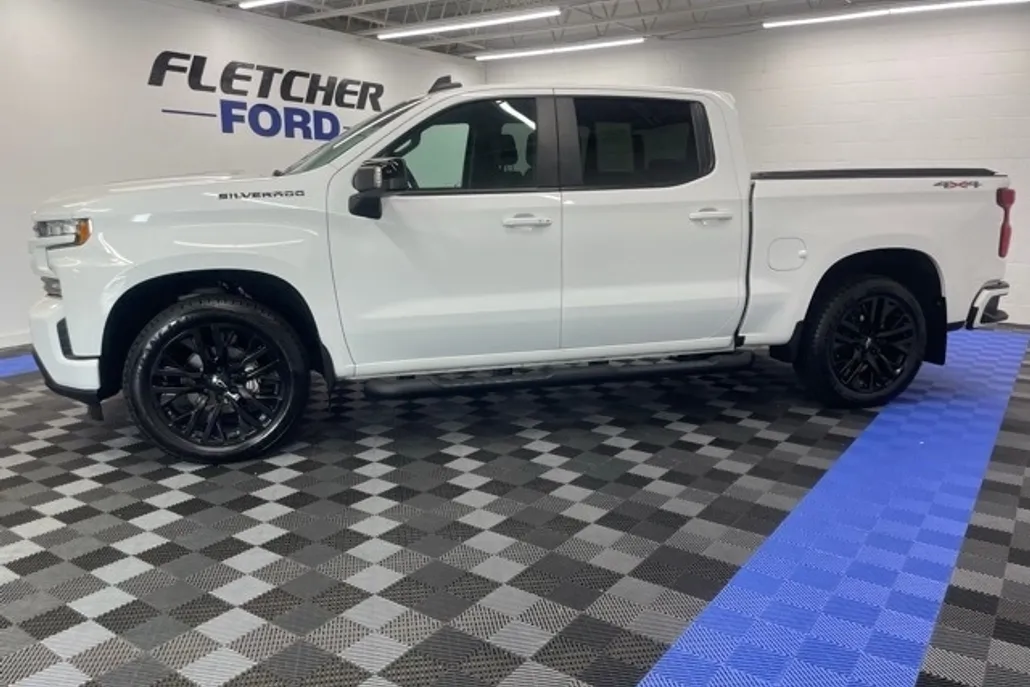 2022 Chevrolet Silverado 1500 RST photo 1