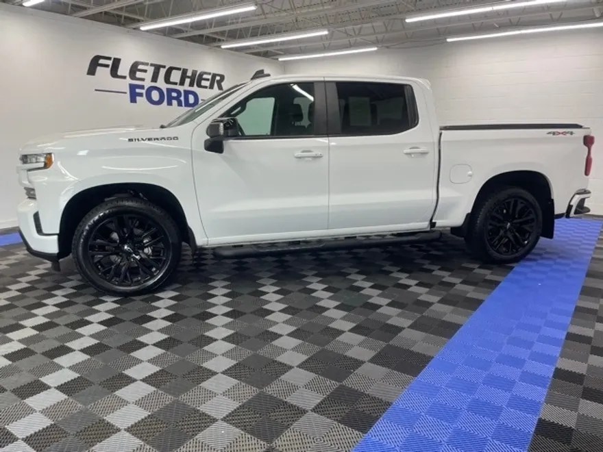 2022 Chevrolet Silverado 1500 RST photo 1