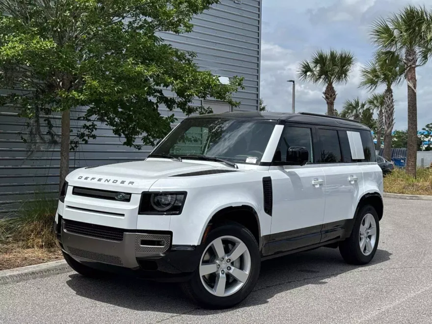 2025 Land Rover Defender 110 X-Dynamic SE photo 1