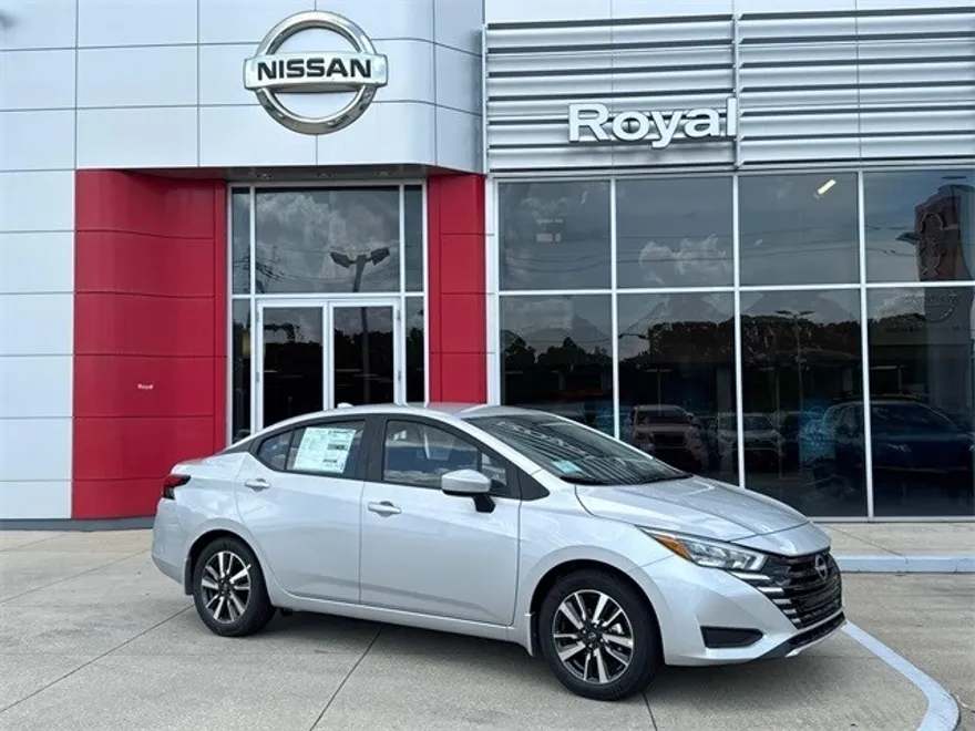 2025 Nissan Versa 1.6 SV photo 1