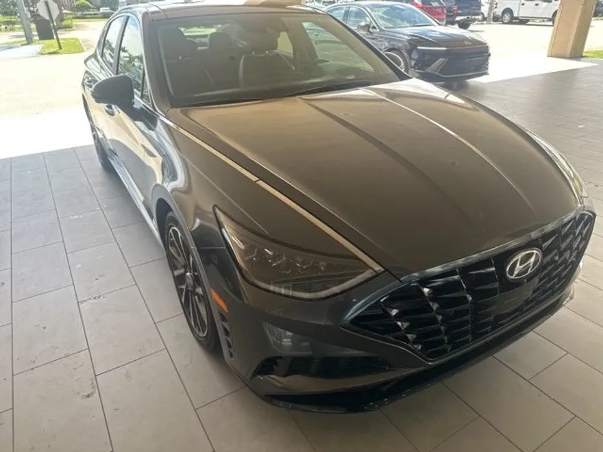 2022 Hyundai Sonata Limited photo 1