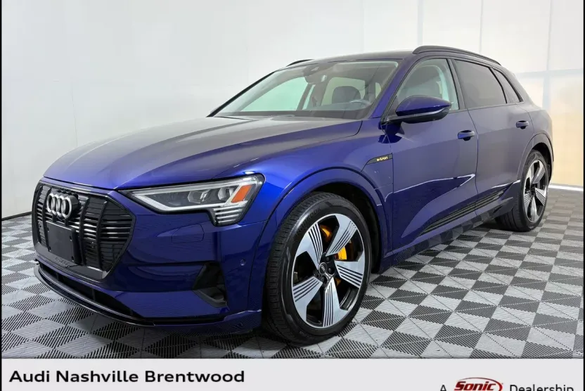2022 Audi e-tron Premium Plus photo 1
