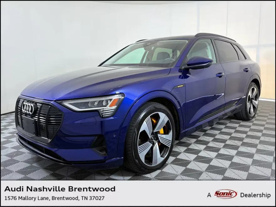 2022 Audi e-tron Premium Plus photo 1