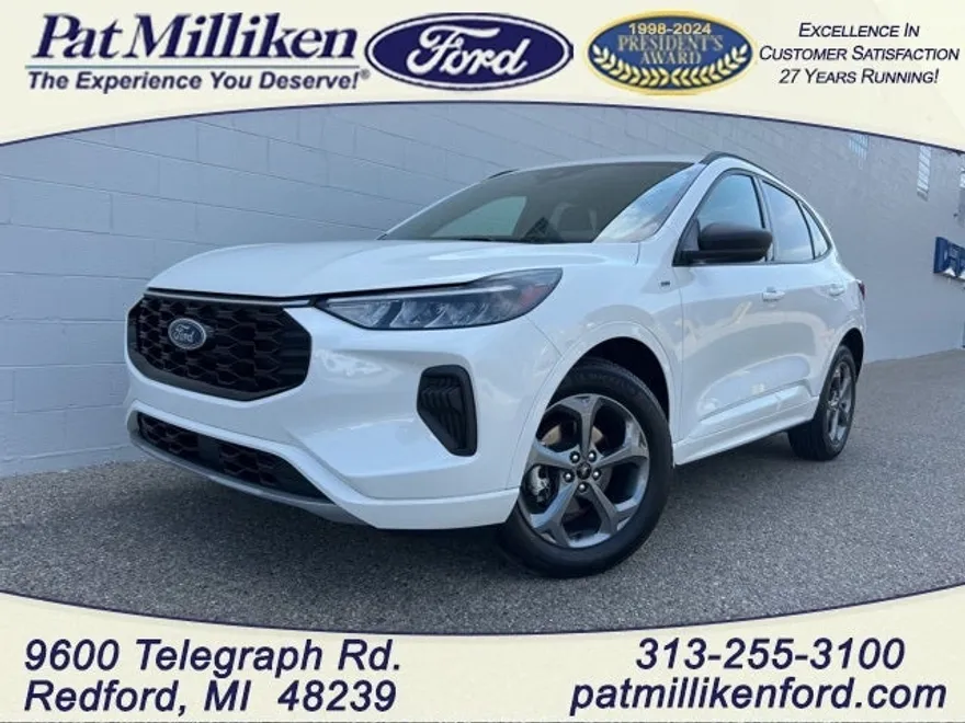 2023 Ford Escape ST-Line photo 1