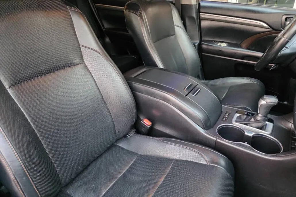 2019 Toyota Highlander Limited photo 1