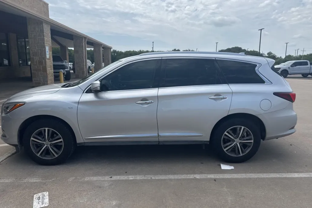2019 Infiniti QX60 Luxe photo 1