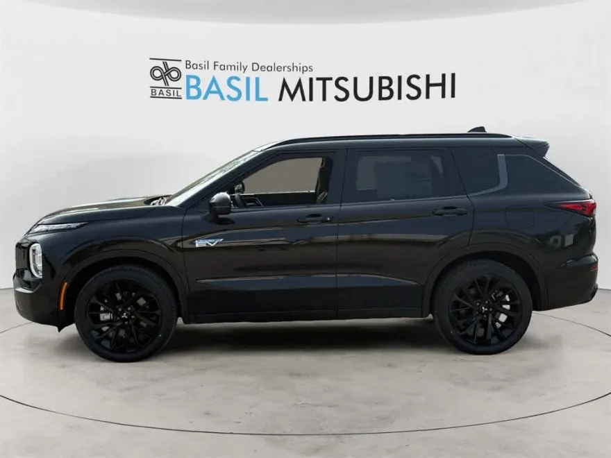 2025 Mitsubishi Outlander PHEV SEL Black Edition photo 1
