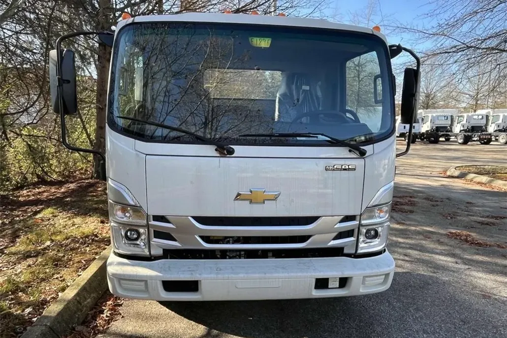 2024 Chevrolet Silverado 4500HD Base photo 1
