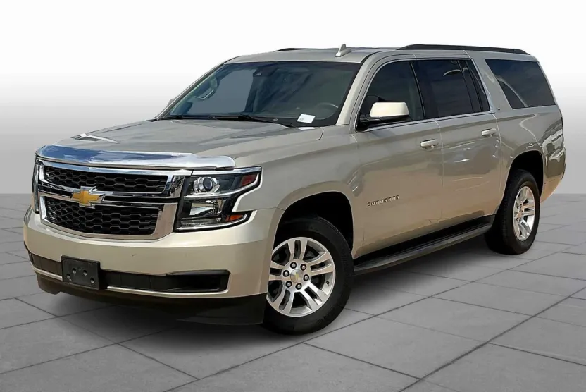 2015 Chevrolet Suburban LT photo 1
