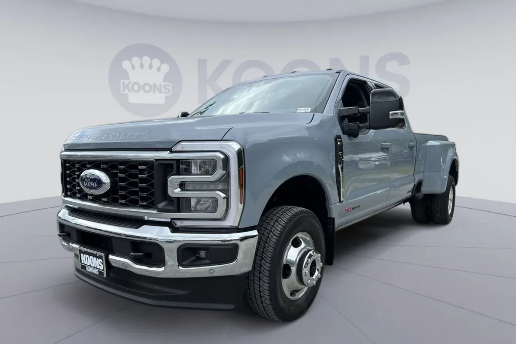 2025 Ford F-350 photo 1
