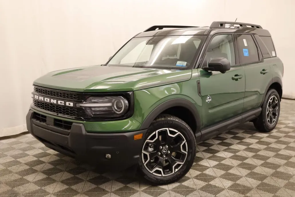2025 Ford Bronco Sport Outer Banks photo 1