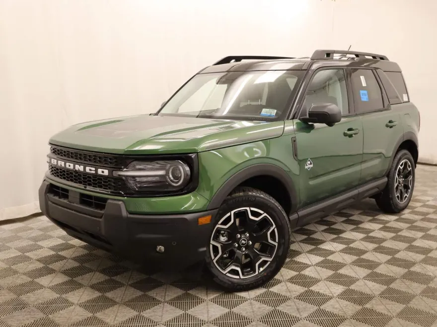 2025 Ford Bronco Sport Outer Banks photo 1