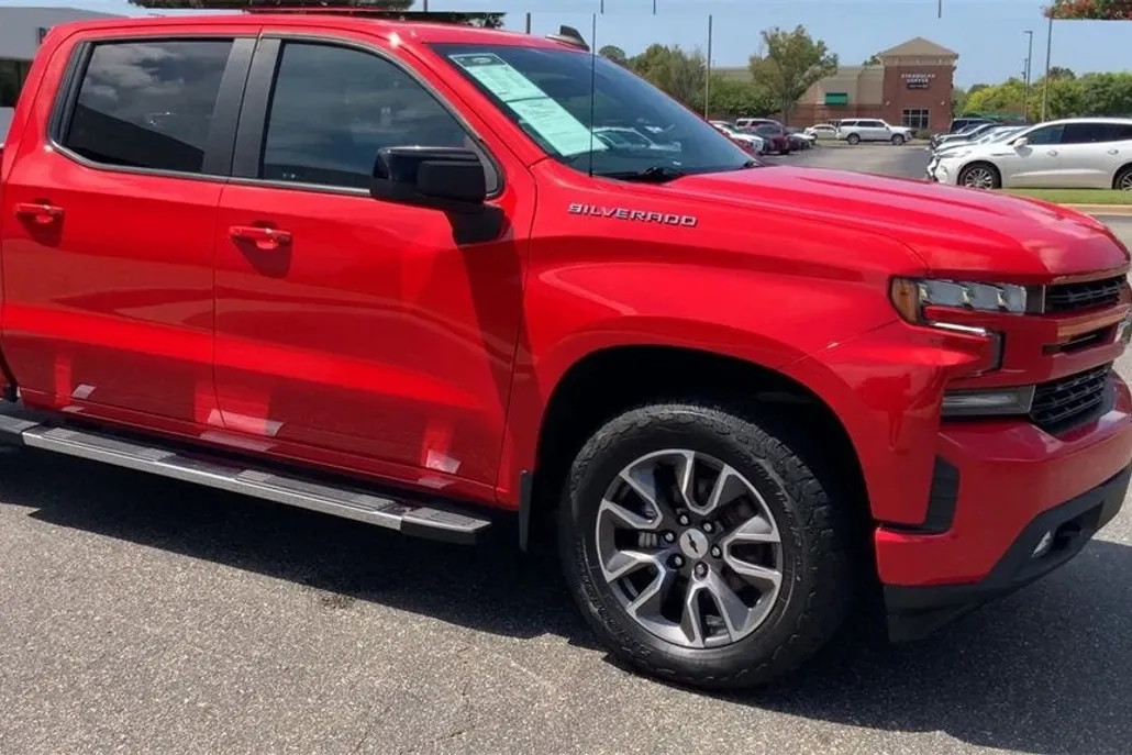 2021 Chevrolet Silverado 1500 RST photo 1