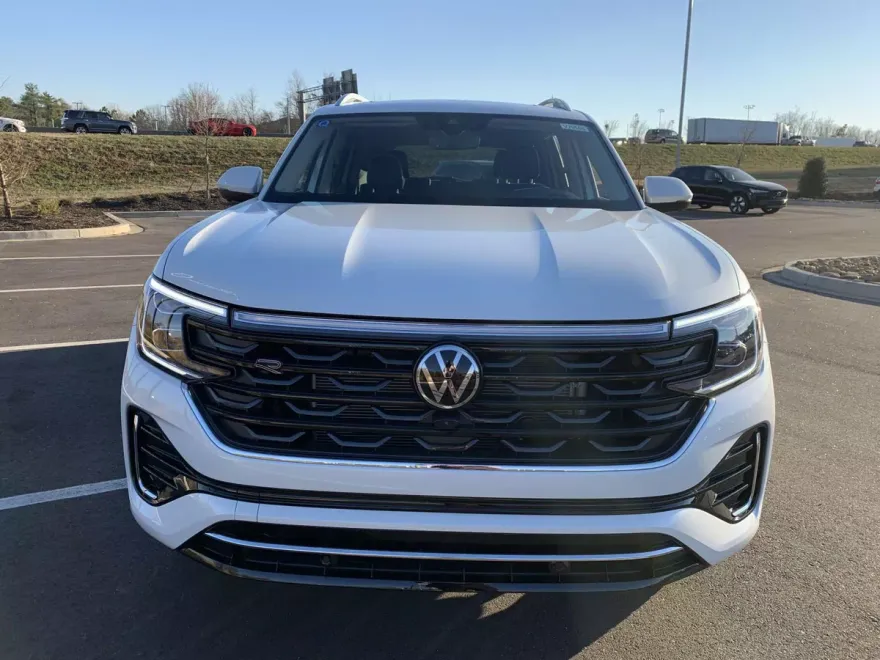 2025 Volkswagen Atlas SEL Premium R-Line photo 1