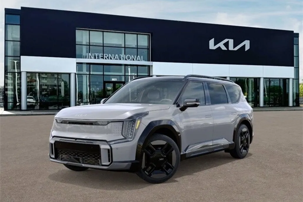 2026 Kia EV9 GT-Line photo 1