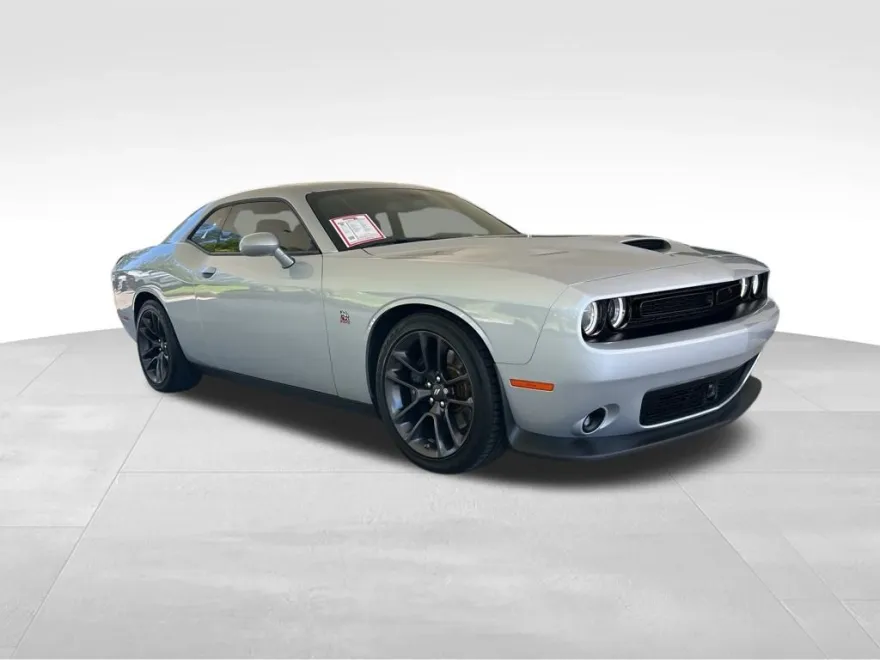 2023 Dodge Challenger R/T Scat Pack photo 1