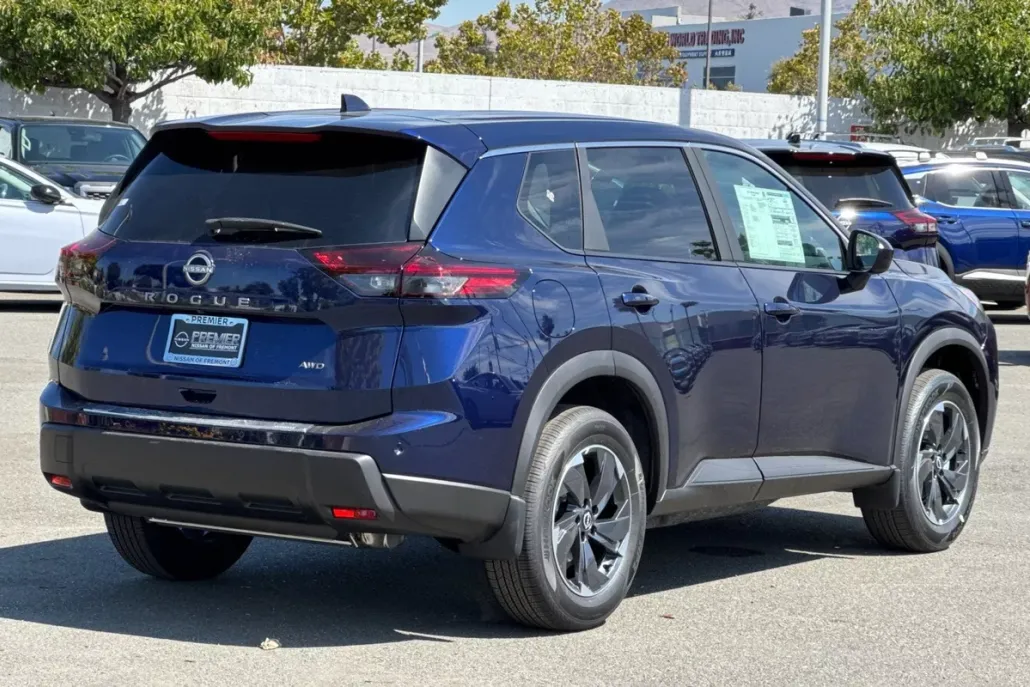 2026 Nissan Rogue SV photo 1