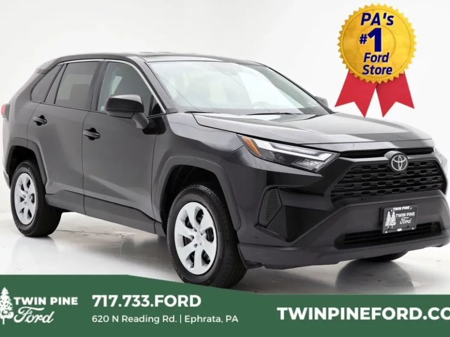 2024 Toyota RAV4 LE photo 1