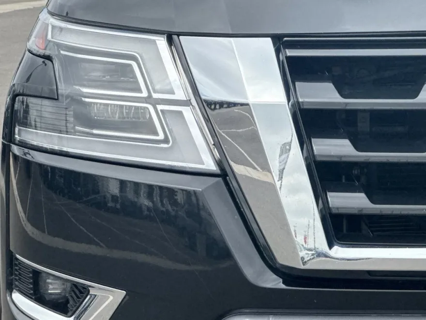 2023 Nissan Armada SL photo 47