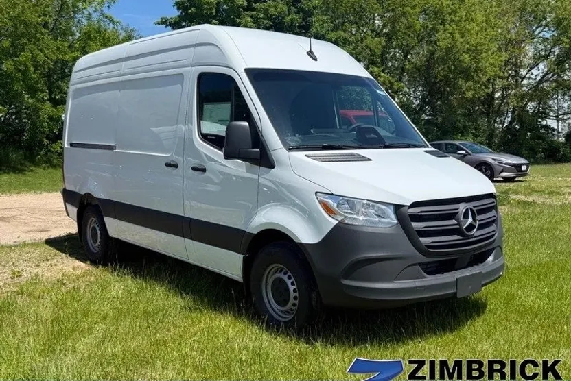 2025 Mercedes Benz Sprinter 2500 144 WB photo 1