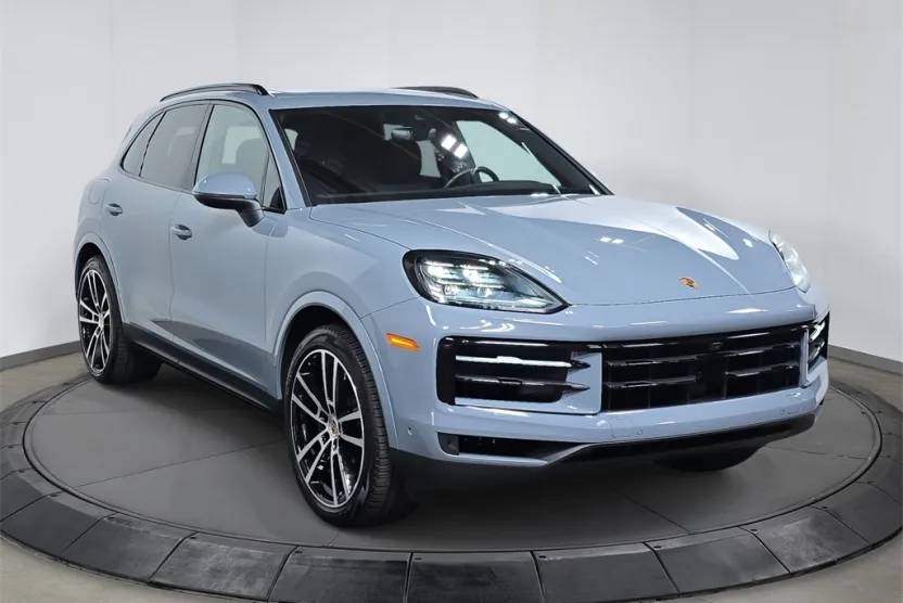 2025 Porsche Cayenne photo 1
