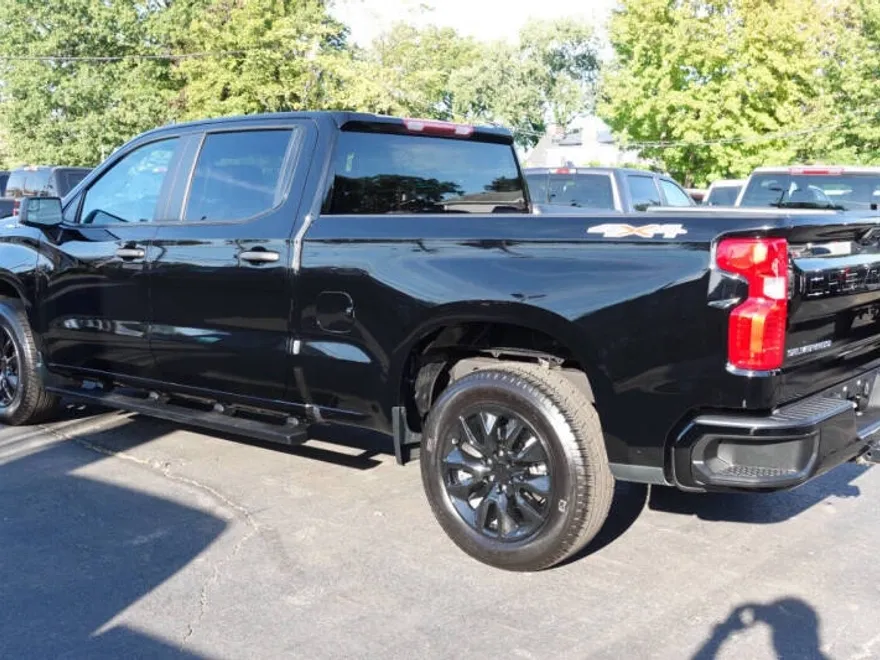 2022 Chevrolet Silverado 1500 Custom photo 1