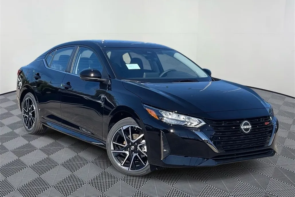 2025 Nissan Sentra SR photo 1