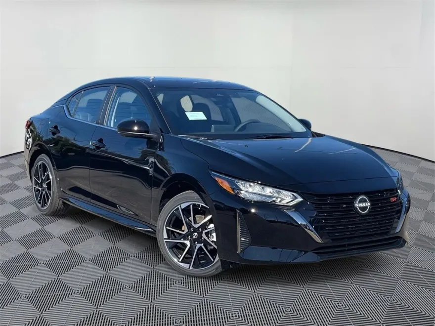 2025 Nissan Sentra SR photo 1