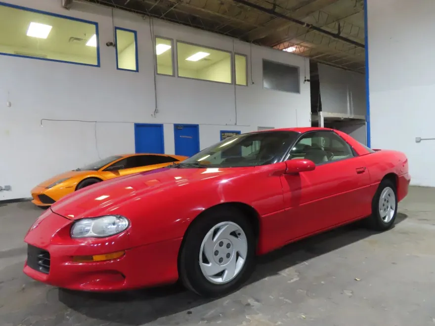 1998 Chevrolet Camaro Coupe photo 1