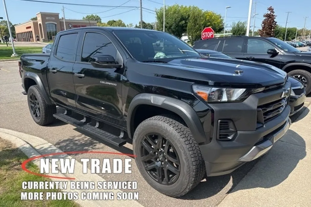 2024 Chevrolet Colorado Trail Boss photo 1