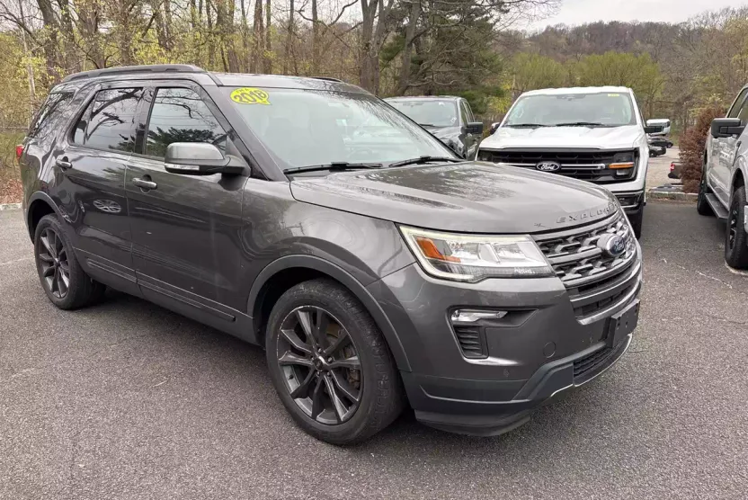 2018 Ford Explorer XLT photo 1