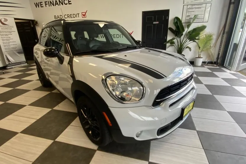 2015 Mini Countryman S photo 1