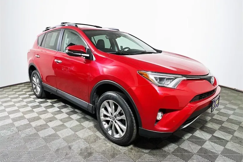 2017 Toyota RAV4 Limited photo 1