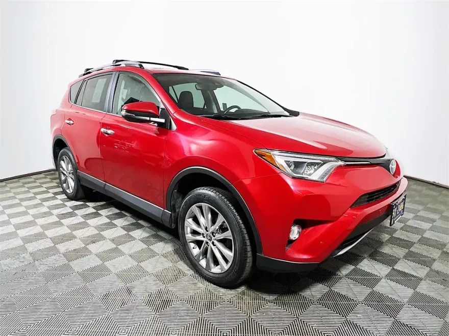 2017 Toyota RAV4 Limited photo 1